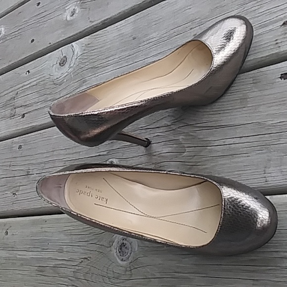 Kate Spade Pumps Leather Snakeskin Print Burnished Gold Over Beige size 7M - Picture 13 of 13